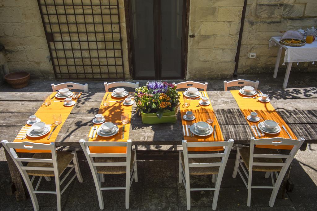 Castello Di Casamassella Bed and Breakfast Buitenkant foto