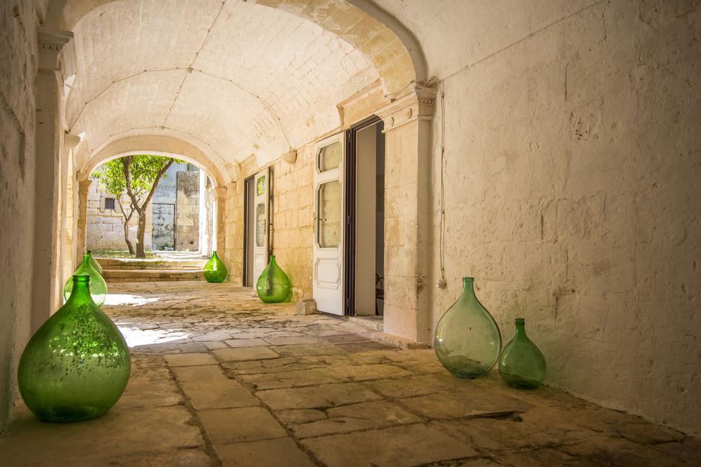 Castello Di Casamassella Bed and Breakfast Buitenkant foto