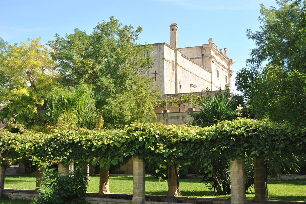 Castello Di Casamassella Bed and Breakfast Buitenkant foto