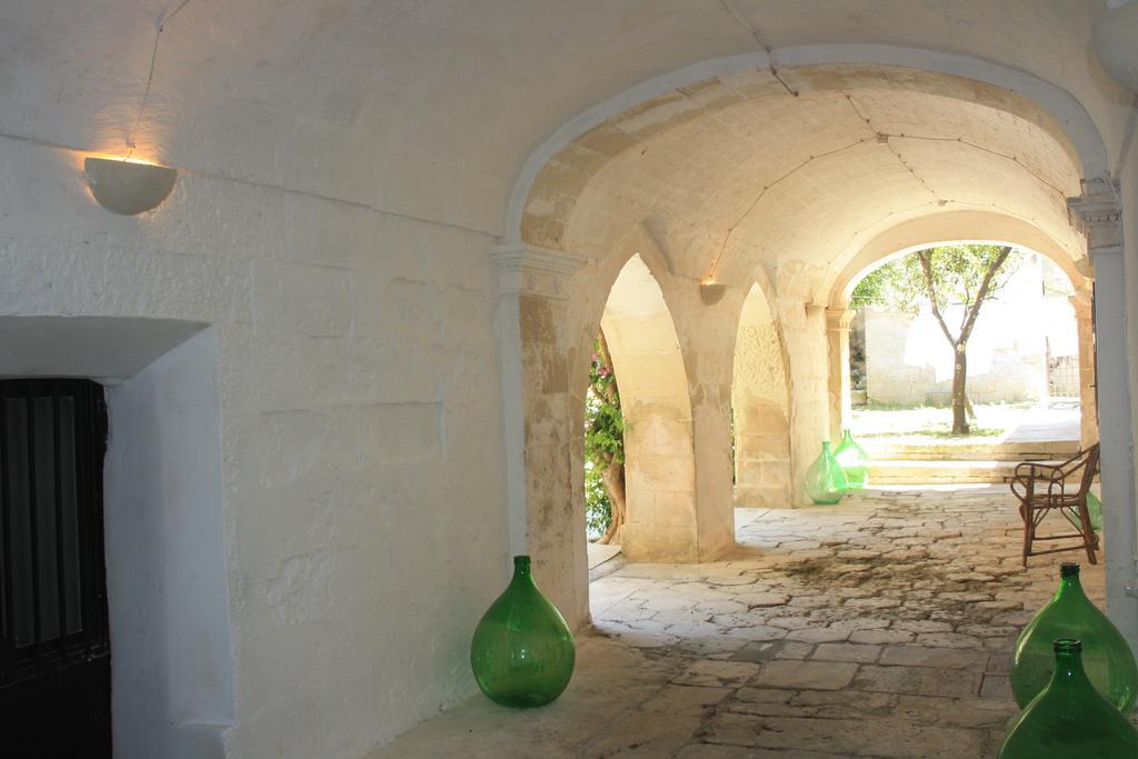 Castello Di Casamassella Bed and Breakfast Buitenkant foto