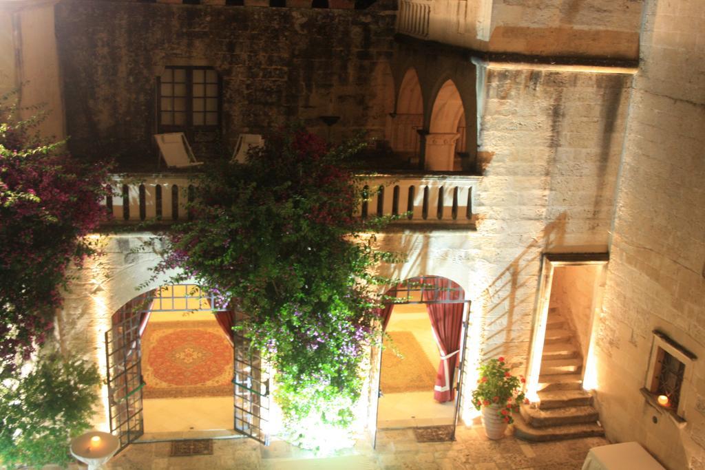 Castello Di Casamassella Bed and Breakfast Buitenkant foto