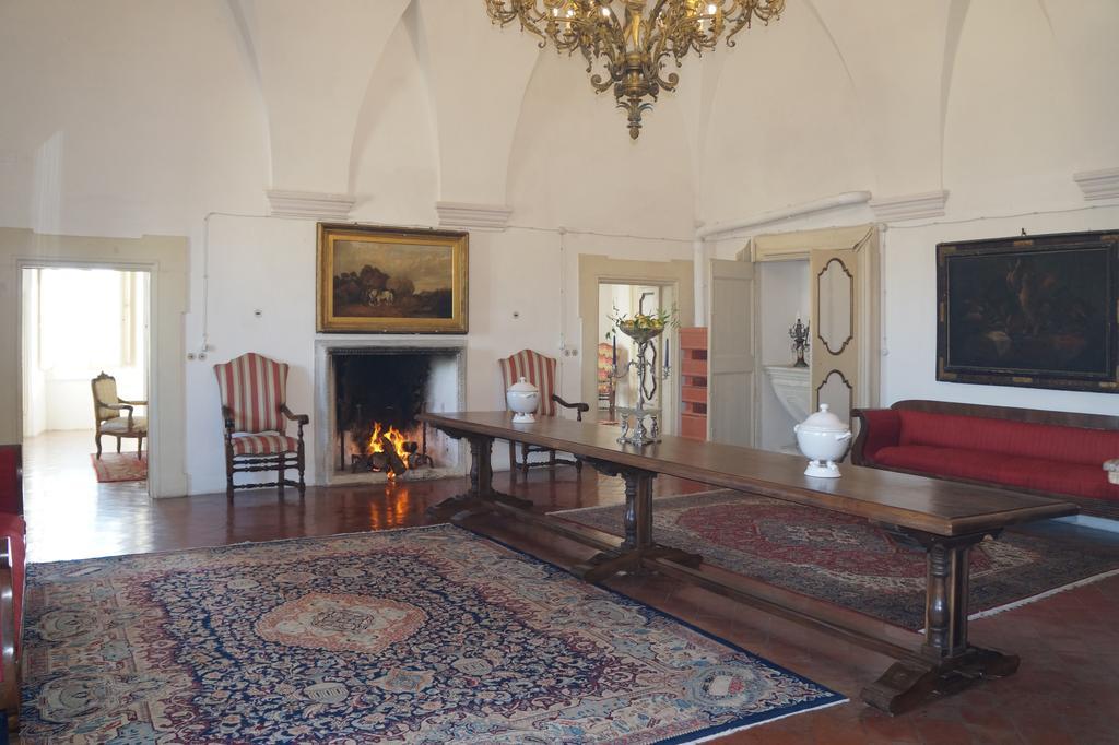 Castello Di Casamassella Bed and Breakfast Buitenkant foto
