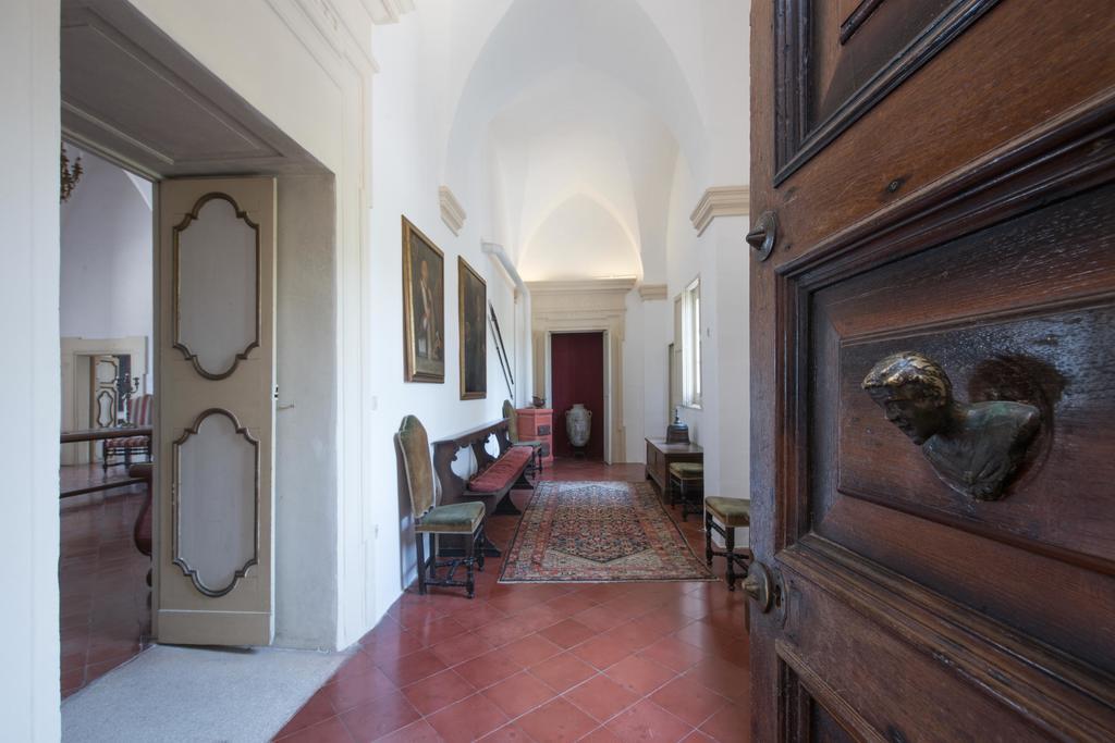 Castello Di Casamassella Bed and Breakfast Buitenkant foto