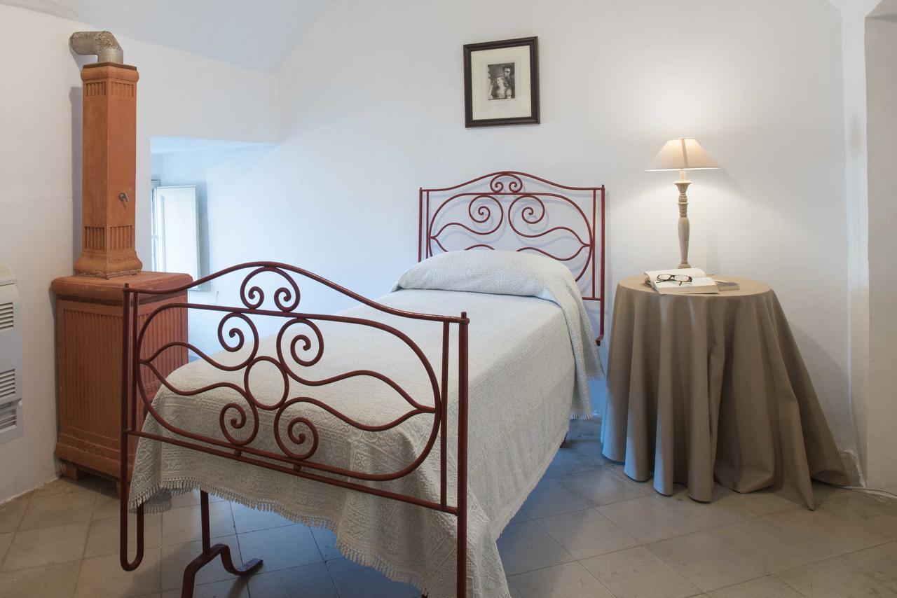 Castello Di Casamassella Bed and Breakfast Buitenkant foto