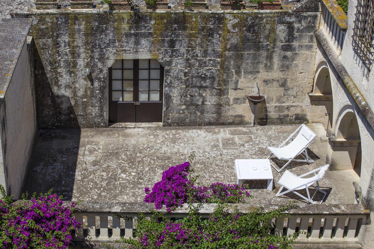 Castello Di Casamassella Bed and Breakfast Buitenkant foto