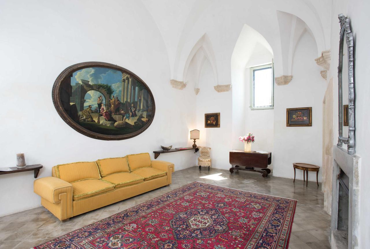 Castello Di Casamassella Bed and Breakfast Buitenkant foto