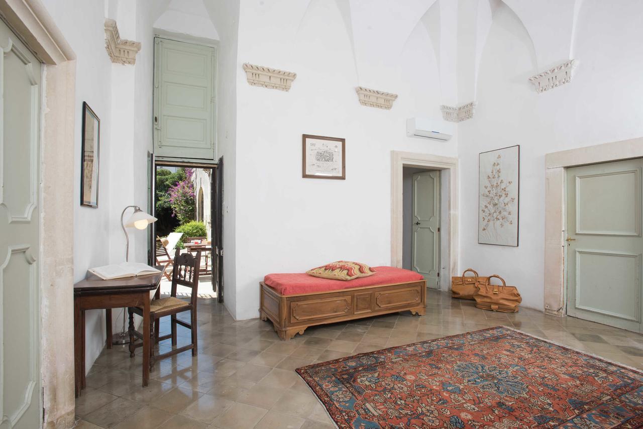 Castello Di Casamassella Bed and Breakfast Kamer foto