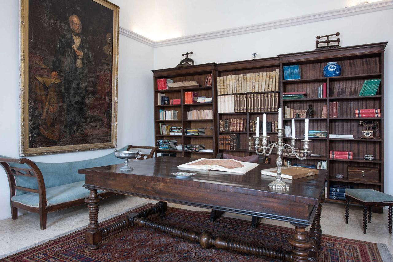 Castello Di Casamassella Bed and Breakfast Kamer foto